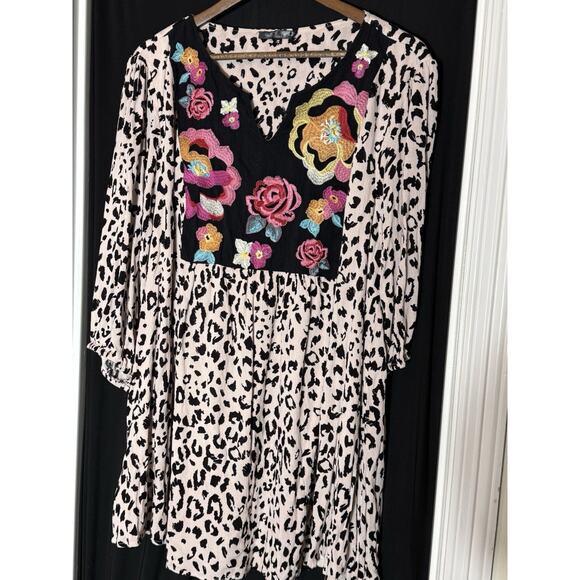 Tunic Top Womens 1X Pink Floral Embroidered Lined Flowy Plus Boho Jane Insp. - Picture 2 of 8